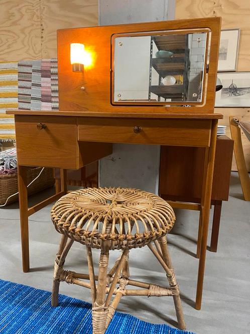 Vintage kaptafel met lampje!, Huis en Inrichting, Tafels | Kaptafels, Gebruikt, 100 tot 150 cm, 50 tot 100 cm, Hout, Ophalen of Verzenden