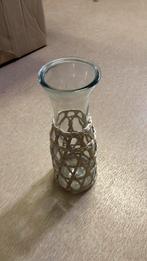 Glazen vaas met rieten decoratie, Overige kleuren, Ophalen of Verzenden, Minder dan 50 cm, Glas