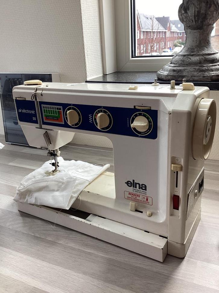 ELNA Naaimachine, Antiek en Kunst, Antiek | Naaimachines, Ophalen of Verzenden