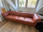 Moderne Chesterfield bank, Huis en Inrichting, Banken | Bankstellen, Ophalen, 250 tot 300 cm, Hout, Tweepersoons