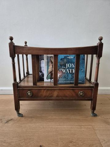 Vintage Canterbury lectuurbak krantenbak mahoniehout beschikbaar voor biedingen