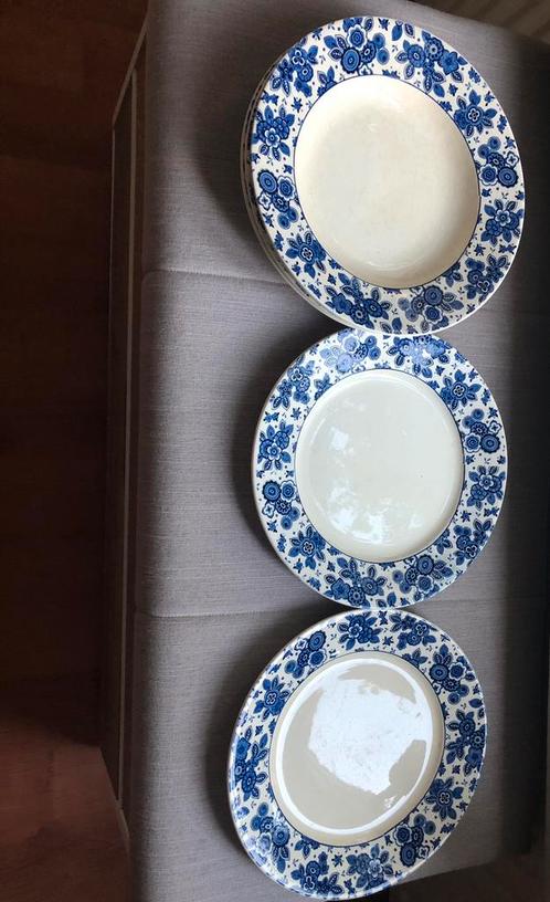 Beatrix servies: dinerborden, diepe borden en hapjesschaal, Antiek en Kunst, Antiek | Servies los, Ophalen of Verzenden
