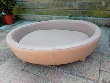 Mooie luxe hondensofa / mand  beschikbaar voor biedingen