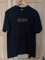 Supreme KAWS Chalk Logo Tee Navy - Medium, Ophalen of Verzenden, Zo goed als nieuw, Supreme, Maat 48/50 (M)