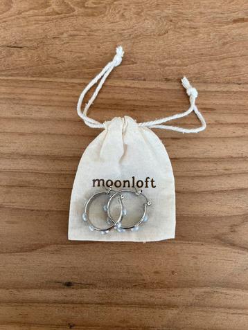 Oorbellen parel / pearl moonloft beschikbaar voor biedingen