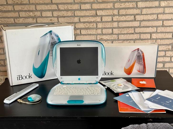 Apple iBook G3 Clamshell BOXED vintage, Computers en Software, Overige Computers en Software, Zo goed als nieuw, Ophalen of Verzenden