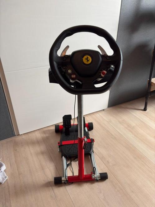 Wheel stand Pro + Thrustmaster Ferrari 458 Racing stuur, Spelcomputers en Games, Spelcomputers | Xbox | Accessoires, Zo goed als nieuw