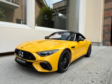 1:18 Mercedes SL63 AMG R232 4Matic+  geel iScale / JJTOP beschikbaar voor biedingen