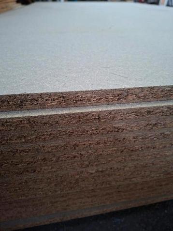 Spaanplaat 18 mm nieuw 14 stuks A kwaliteit beschikbaar voor biedingen