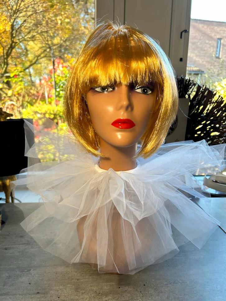 Grote drie lagen witte Pierrot Kraag - Kostuum Accessoire, Antiek en Kunst, Curiosa en Brocante, Ophalen of Verzenden