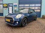 Mini 1.5 Cooper 2016 Blauw, Auto's, Voorwielaandrijving, Euro 5, 49 €/maand, Origineel Nederlands