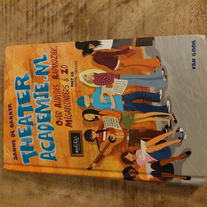 Sanne de Bakker - Theateracademie, Boeken, Kinderboeken | Jeugd | 10 tot 12 jaar, Zo goed als nieuw, Ophalen of Verzenden