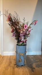 Kunstbloemen in een grote vaas, Ophalen, Gebruikt