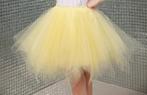 SALES! Gele meerlaagse wijdvallende petticoat OS, Kleding | Dames, Carnaval, Nieuw, Ophalen of Verzenden, Kleding