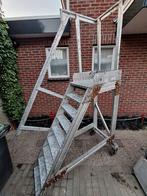 Mooie grote platform trap met wielen bordes trap, Doe-het-zelf en Verbouw, Ladders en Trappen, Ophalen, Gebruikt, Trap, Minder dan 2 meter