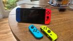 Nintendo Switch + 4 Controllers + 32GB SD, Spelcomputers en Games, Spelcomputers | Nintendo Switch, Ophalen of Verzenden, Gebruikt