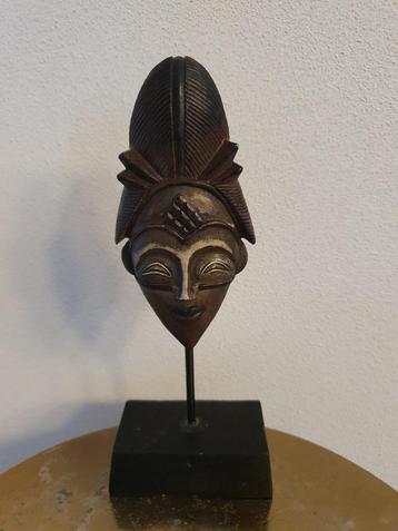 Te koop heel mooi Africaans masker beschikbaar voor biedingen