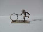zilver zilveren miniatuur jongetje met hoepel kinderspelen, Ophalen of Verzenden