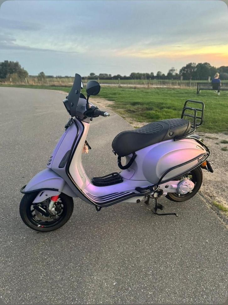 Mooie Vespa Sprint - Unieke Kleur!, Fietsen en Brommers, Brommers | Vespa, Zo goed als nieuw, Overige modellen, Maximaal 45 km/u