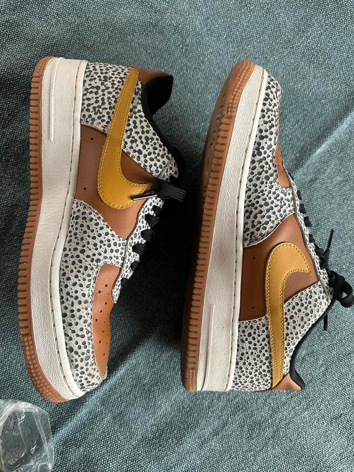 Nike Safari Dames Sneakers air force one, Kleding | Dames, Schoenen, Zo goed als nieuw, Sneakers of Gympen, Bruin, Ophalen of Verzenden