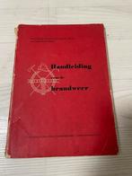 Handleiding voor de brandweer uit 1957, Boeken, Overige Boeken, Gelezen, Ophalen of Verzenden