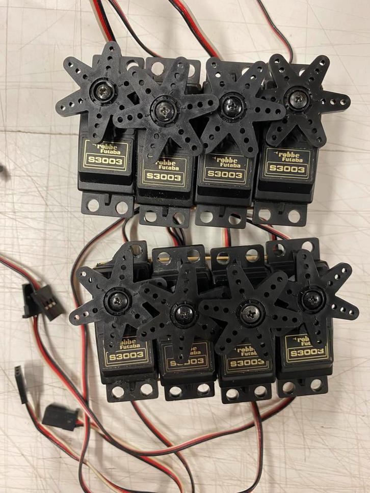 Diverse sevo’s, futaba, hitec,, Hobby en Vrije tijd, Modelbouw | Radiografisch | Vliegtuigen, Zo goed als nieuw, Overige typen