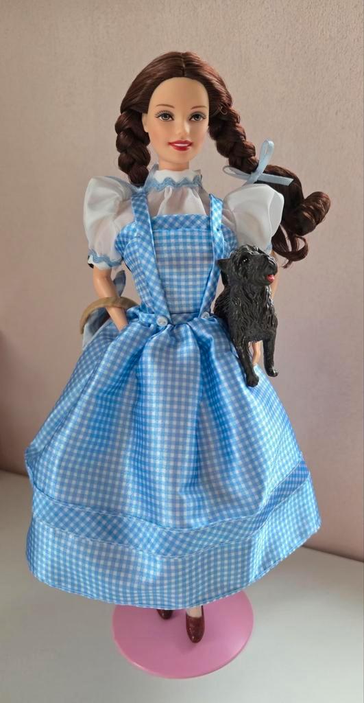 The Wizard of Oz Dorothy pink label barbie Mattel, Verzamelen, Poppen, Zo goed als nieuw, Ophalen of Verzenden