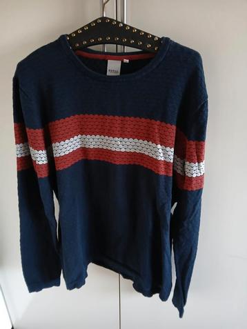 Heren trui beschikbaar voor biedingen