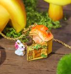 Paddestoel ketting met konijntje in het huisje. Nieuw, Ophalen of Verzenden, Nieuw, Goud, Overige materialen