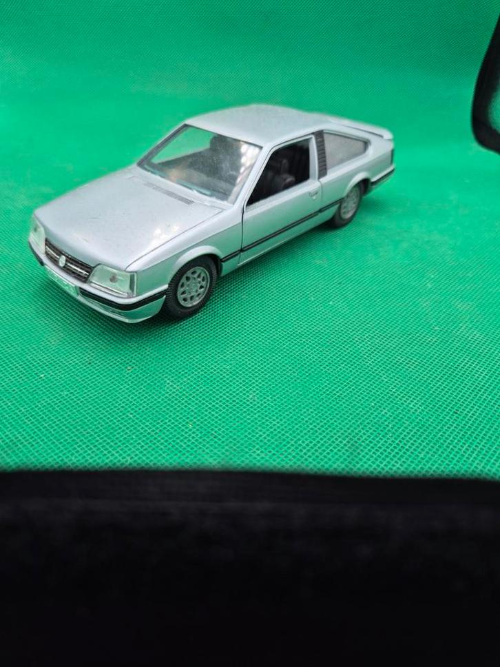 350 opel monza 1/25 gama, Hobby en Vrije tijd, Modelauto's | Overige schalen, Zo goed als nieuw, Bus of Vrachtwagen, Ophalen of Verzenden