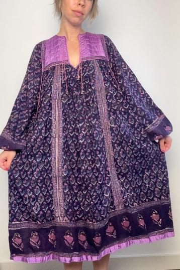 Vintage jaren 70 Indiase katoenen gauze jurk met blockprint beschikbaar voor biedingen