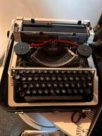 Ouderwetse typemachine met bijbehorende koffer, Diversen, Typemachines, Gebruikt, Ophalen of Verzenden