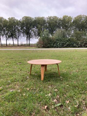 Vintage ronde coffee tafel, scandinavië beschikbaar voor biedingen