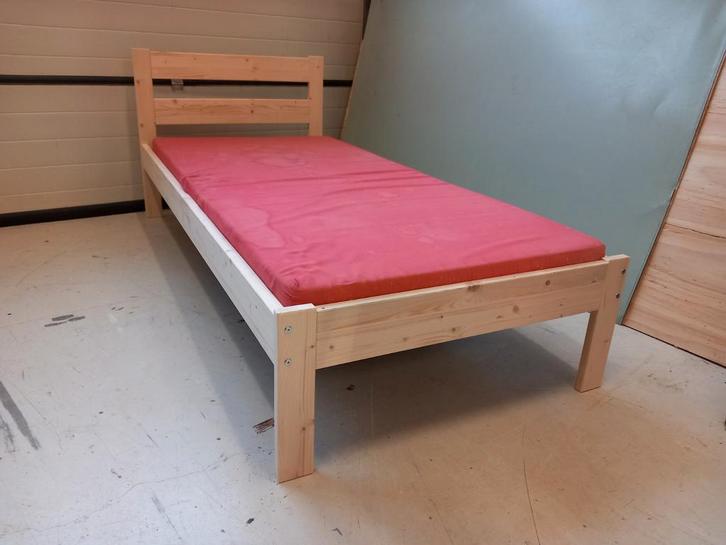 Bed Jan 90x200 /210/ 220, Huis en Inrichting, Slaapkamer | Bedden, Nieuw, Eenpersoons, 90 cm, Hout, Ophalen