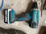 Makita Boormachine met 2 Accu's en Lader, Gebruikt, Variabele snelheid, Ophalen of Verzenden, Boor- en Schroefmachine