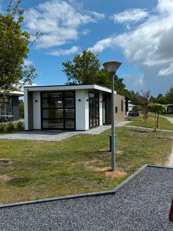 Te koop chalet 60m2 op mooie hoekkavel van 300m2 beschikbaar voor biedingen