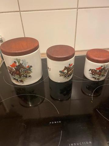 Gerold Porzellan Bavaria Voorraadpotten Ruitersport beschikbaar voor biedingen