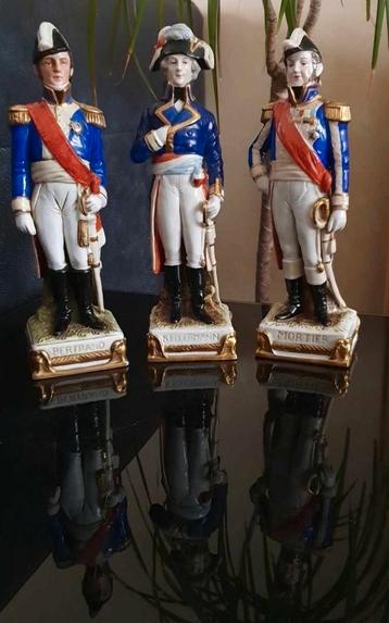 Drie Napoleon Soldaten uit serie Scheibe-Alsbach.  