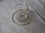 Theeglas met schotel goud randje theekom oosters glas thee, Verzamelen, Glas en Borrelglaasjes, Ophalen of Verzenden, Gebruikt