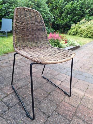 4 Rotan look tuinstoelen! beschikbaar voor biedingen