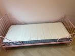 IKEA Minnen meegroeibed lichtroze + VESTERÖY matras, Ophalen, 70 tot 85 cm, Zo goed als nieuw, Matras