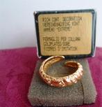 AVON ring. Goldplated met rondom strass steentjes . Jaren'70, Sieraden, Tassen en Uiterlijk, Ringen, 19 tot 20, Nieuw, Ophalen of Verzenden