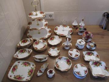 Royal Albert Old Country Rose Roses serviesdelen + decoratie beschikbaar voor biedingen
