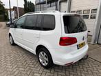 Volkswagen Touran 1.2 TSI Highline BlueMotion Navi,Pdc,Trkha, Auto's, Volkswagen, Euro 5, 730 kg, 4 cilinders, Alcantara