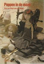Poppen in de maak / met kleding van rond 1900 (boek), Ophalen of Verzenden, Gelezen, Poppen maken