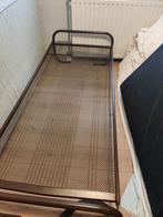 Bed met ijzerframe en detron matras, Gebruikt, Eenpersoons, Metaal, Zwart