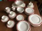 Diner servies 8 personen Hutschenreuther, Antiek en Kunst, Antiek | Servies compleet, Ophalen of Verzenden