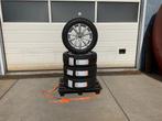 Volkswagen  T. Roc.  M + S.  Winterset.  205 - 60 - 16., 16 inch, Banden en Velgen, Nieuw, 205 mm
