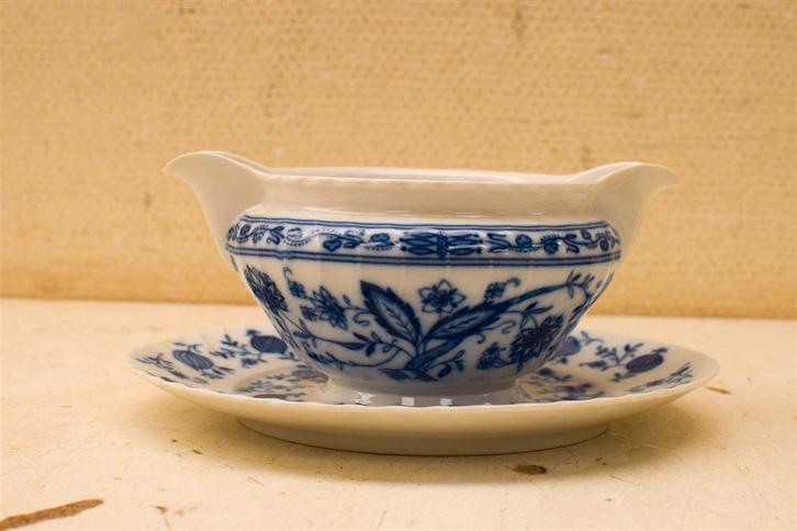 Royal Tettau porseleinen jus/saus schaaltje met vast schotel, Huis en Inrichting, Keuken | Servies, Gebruikt, Bord(en), Wedgwood