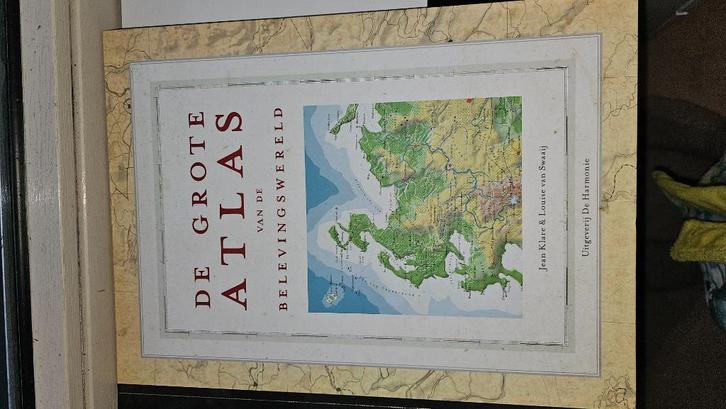 De Grote Atlas van de Belevingswereld Jean Klare, Boeken, Fantasy, Zo goed als nieuw, Ophalen